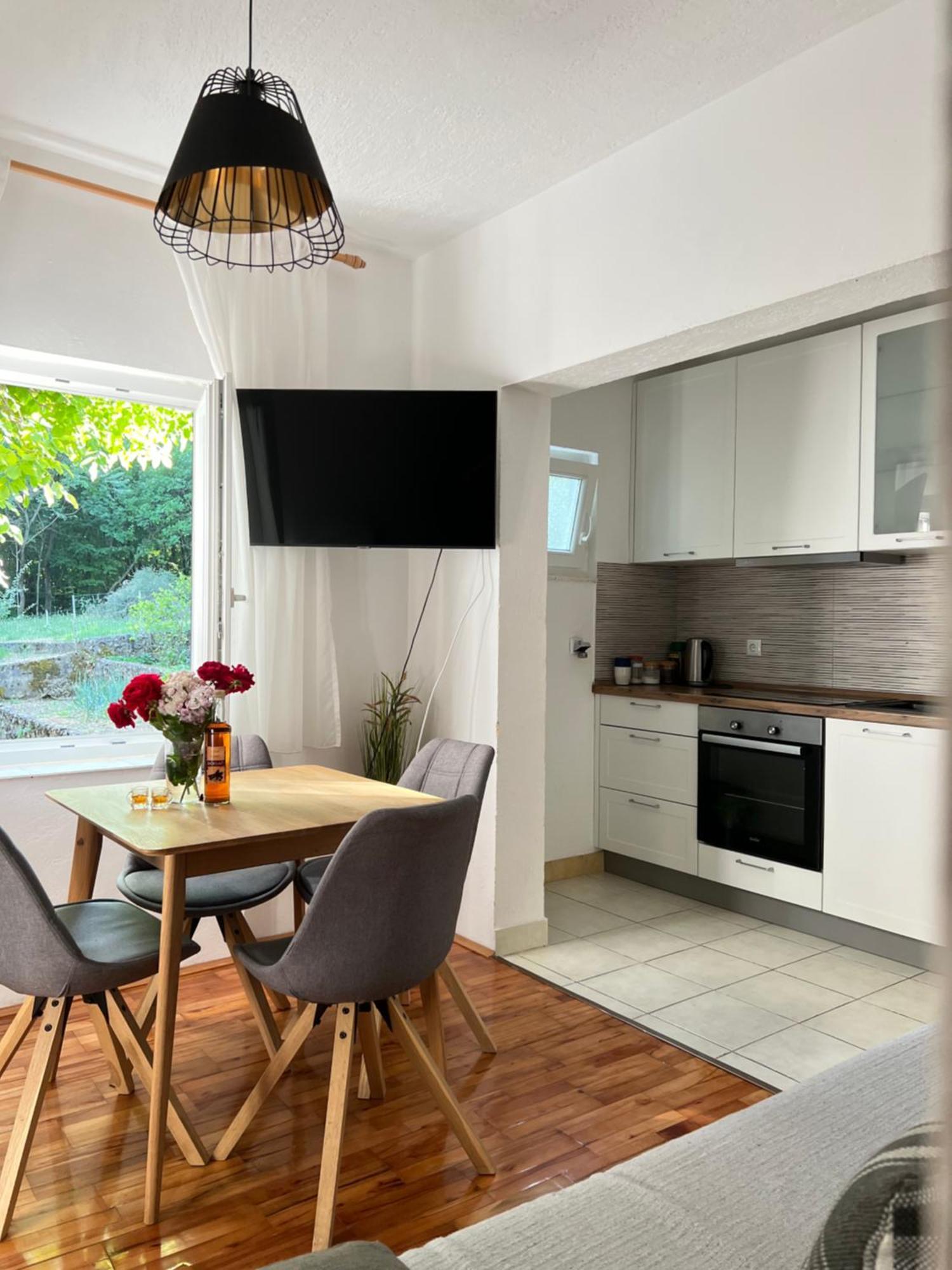 Ana Apartamento